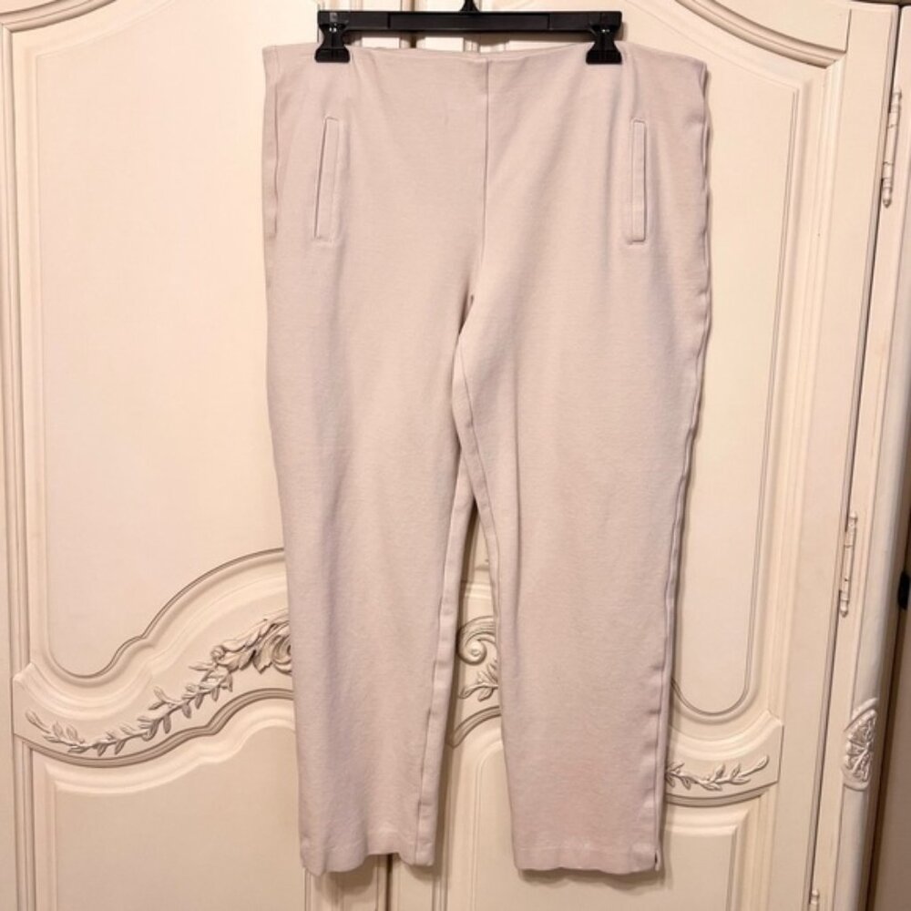 Chico’s Juliet Ankle The Ultimate Fit Pants in Cream / Beige, Size 2 (Size 12)